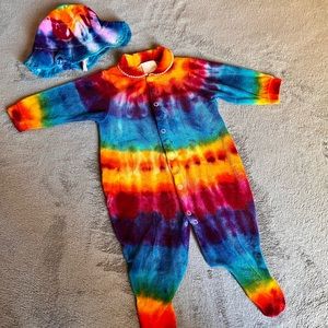 NWOT Rainbow Baby Romper & Matching Hat, size 3-6 months